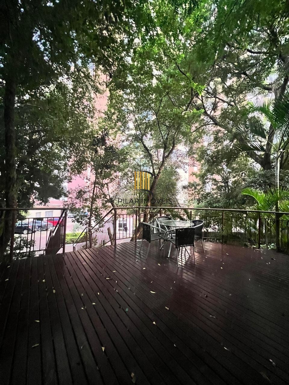 Apartamento 2 Dormitórios, com Elevador e Vaga no Morro Santana