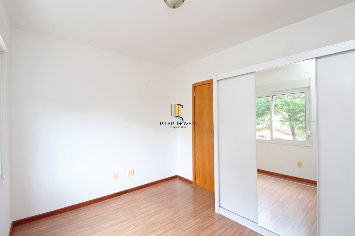 Apartamento com 3 Quartos, 1 suite e 1 vaga à Venda no bairro Tristeza.