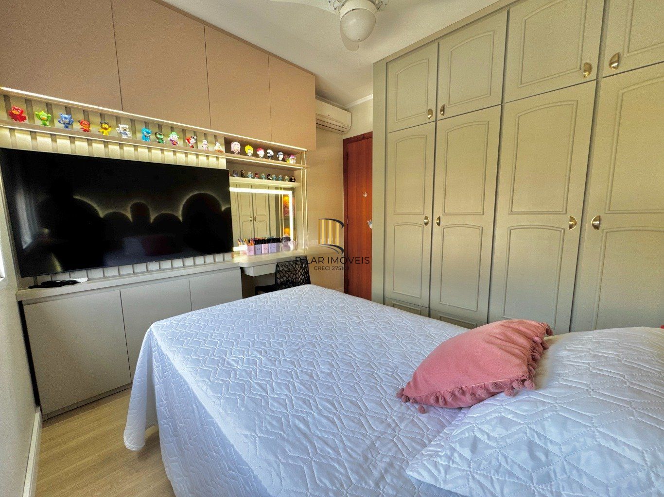 Apartamento de 3 dormitórios, elevador e 1 vaga de garagem em Canoas.