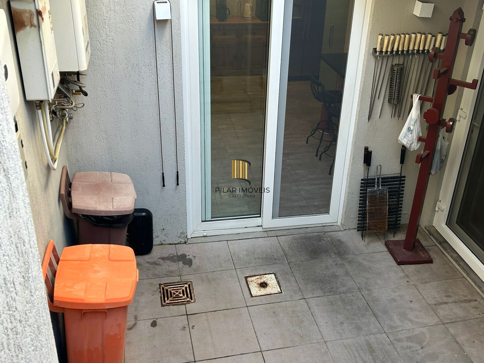 Casa em condomínio 4 dormitórios com piscina e energia solar no Santo Antonio