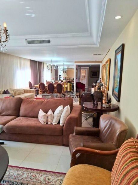 Apartamento com 3 quartos e 283m² à venda em Independência, Porto Alegre.