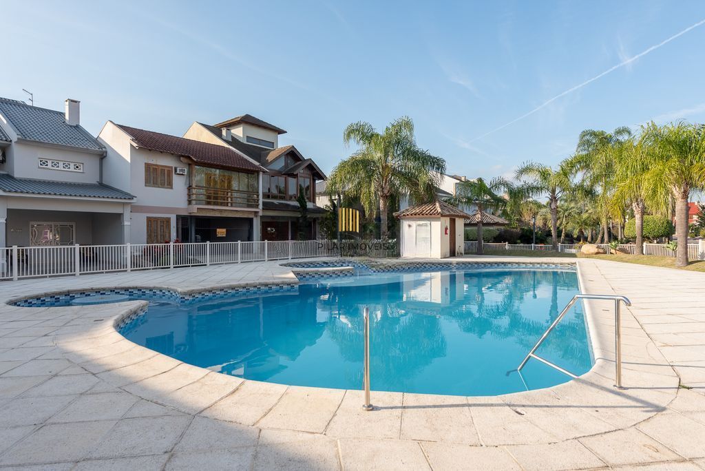 Casa em Condomínio com 3 quartos, 1 suíte e 288m² à venda no Ecoville.