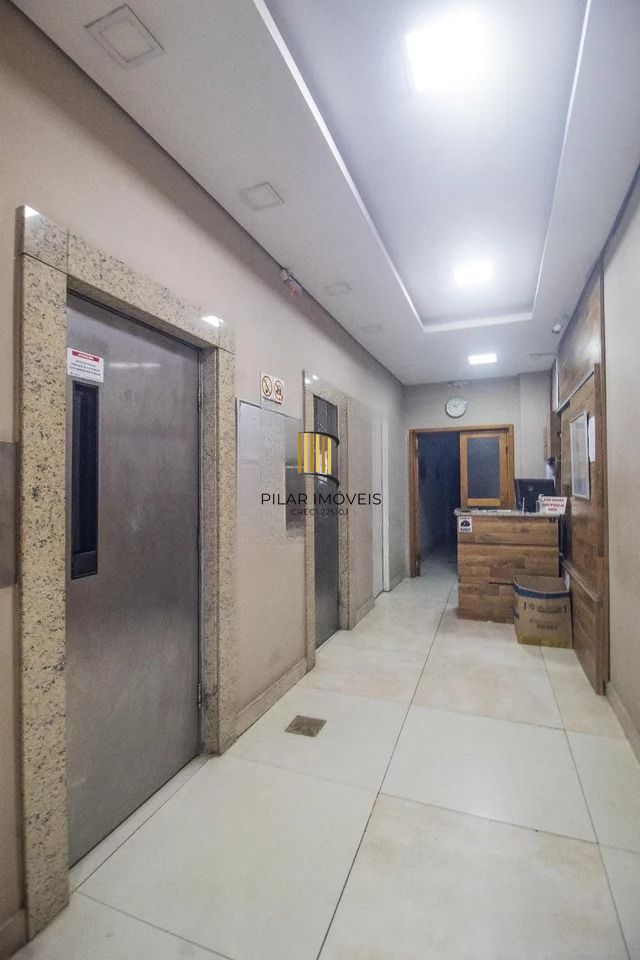 Apartamento JK com 1 quarto e com elevador  no bairro Farroupilha.