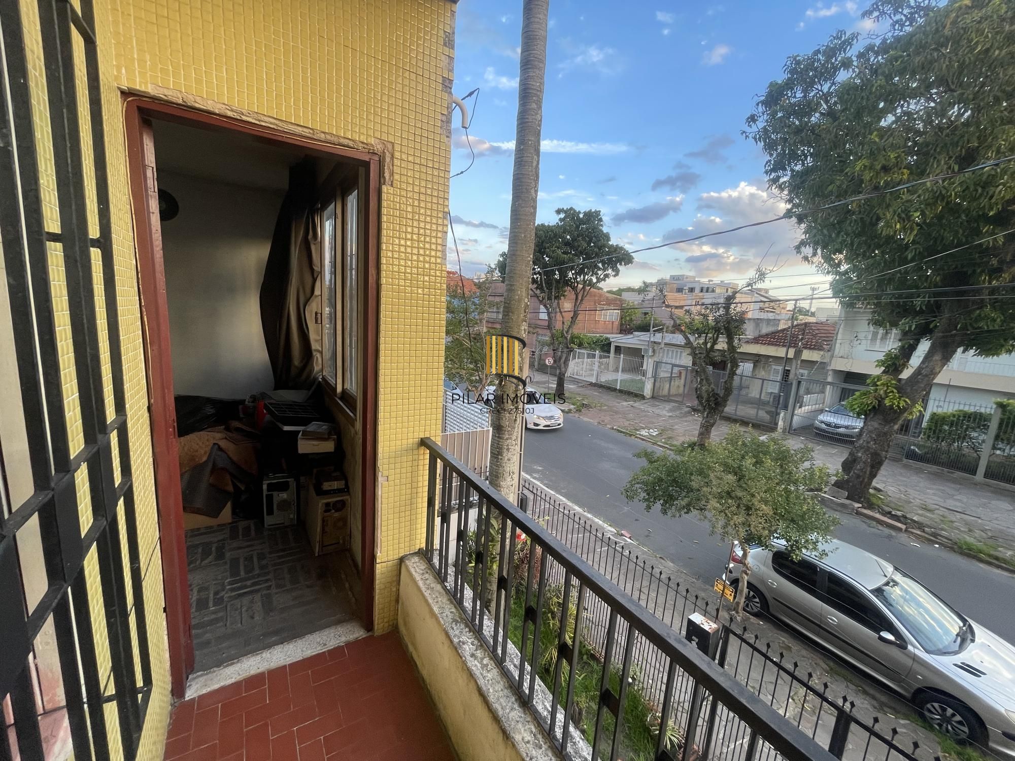 Casa 3 dormitórios e 2 vagas, 154m2 Bairro Santa Maria Goreti,  Porto Alegre