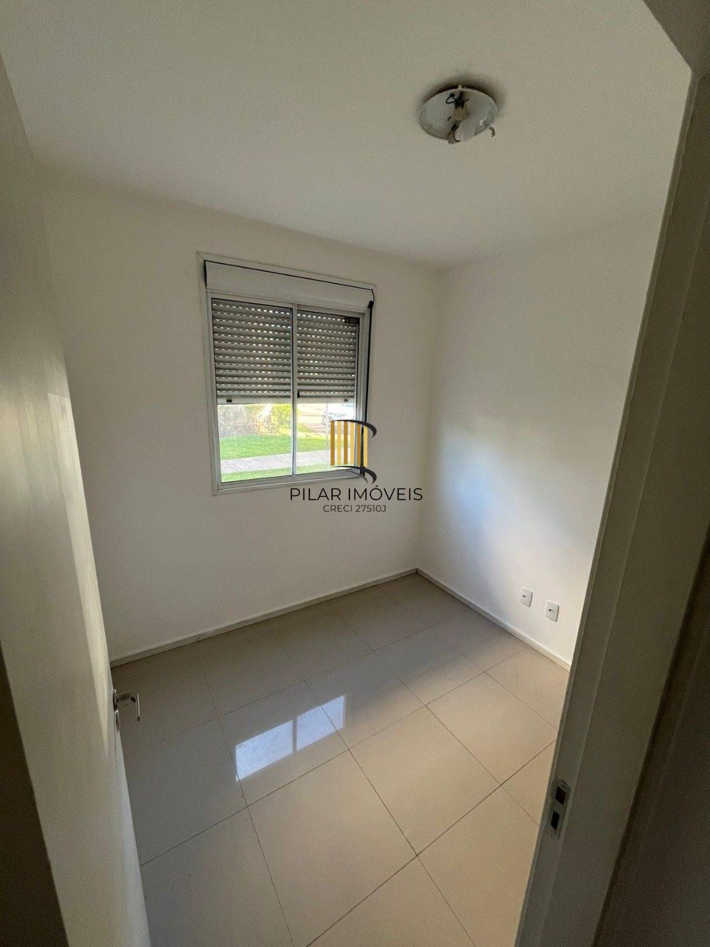 Apartamento Térreo com 3 quartos, vaga, piscina e elevador no bairro Humaitá.