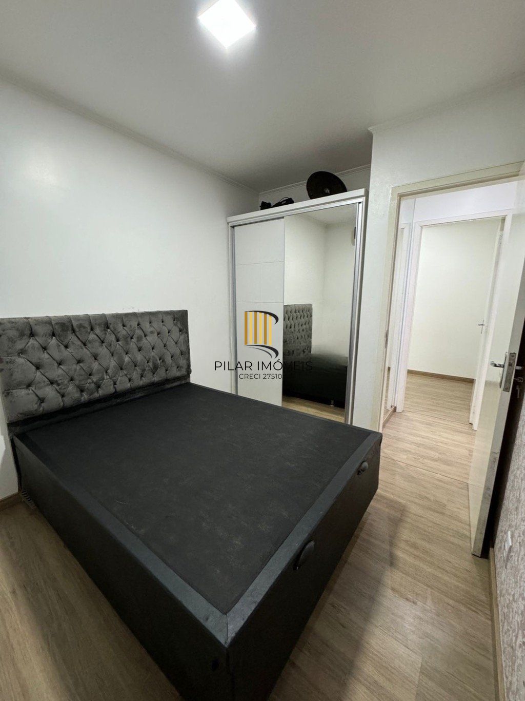 Apartamento semi mobiliado de 2 dormitórios e 1 vaga no bairro Sarandi