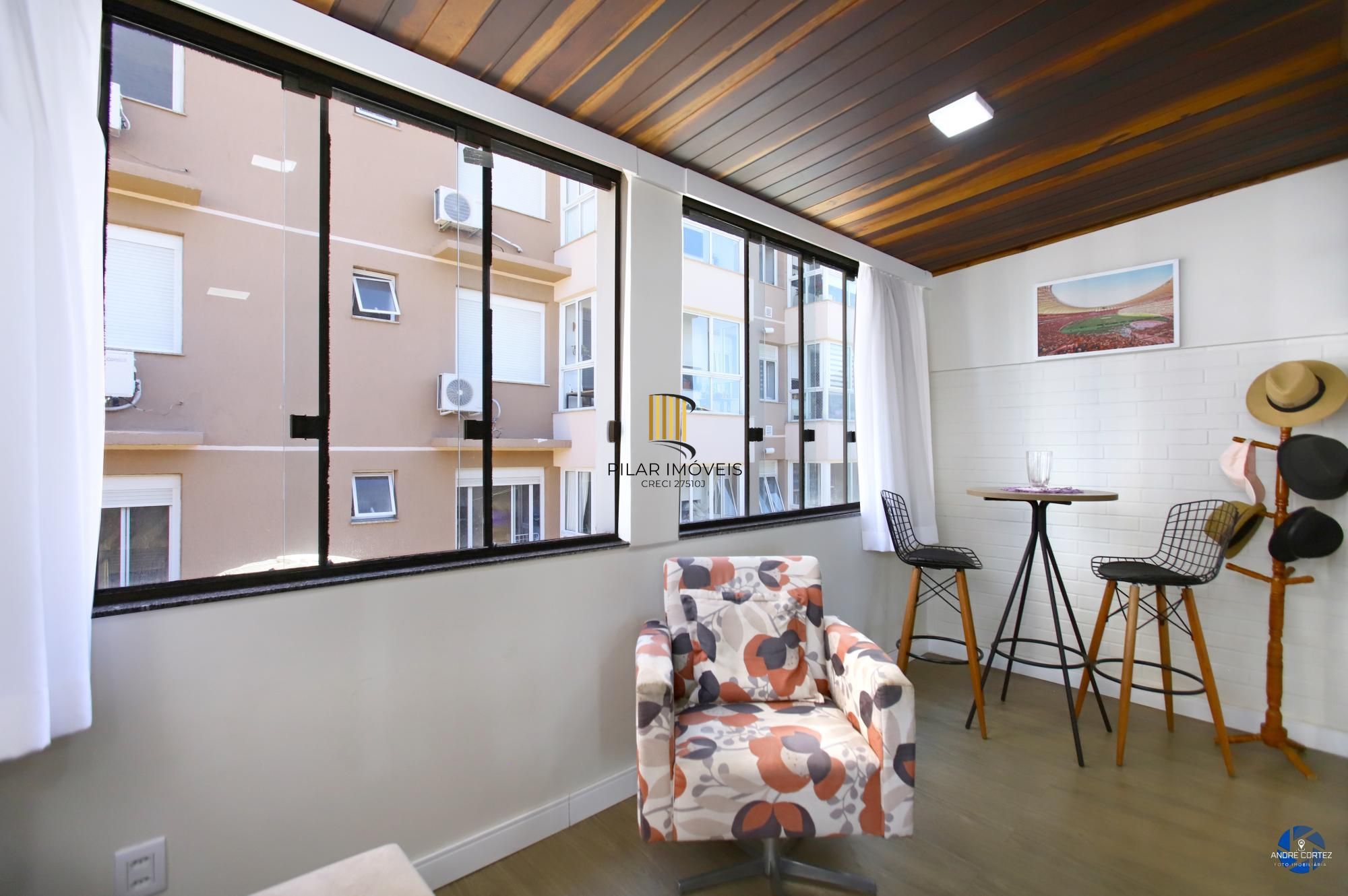 Cobertura com 3 dormitórios e 2 vagas no Bairro Santana