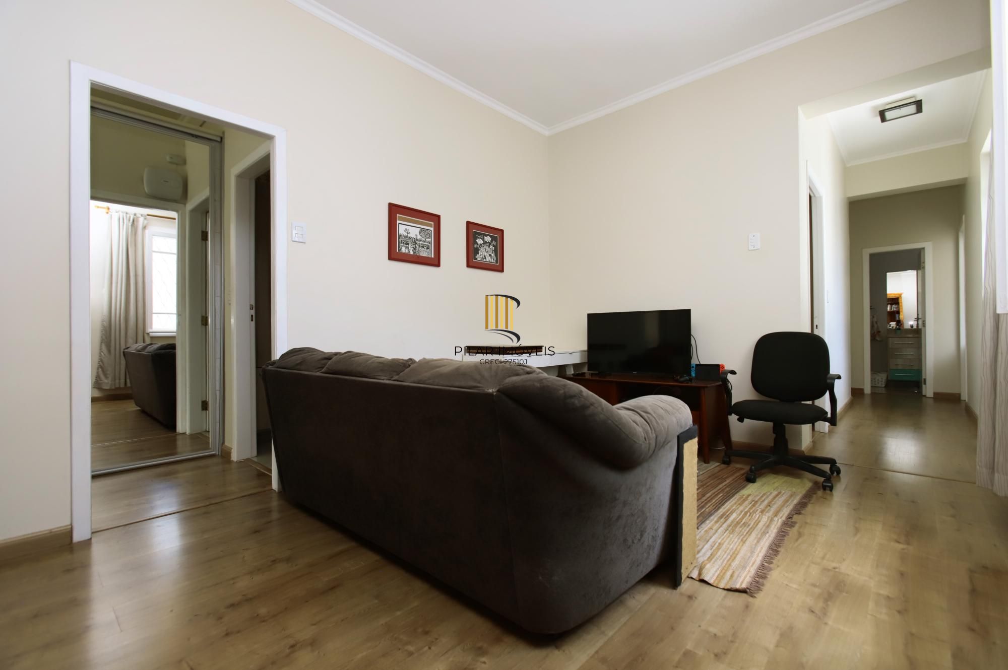 Casa de 4 quartos, 3 banheiros, 3 vagas no bairro Rio Branco