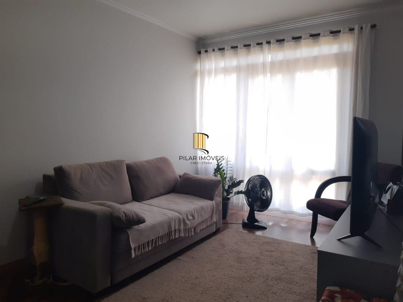 Apartamento Duplex de 2 dormitórios,  1 vaga de garagem em Cachoeirinha.