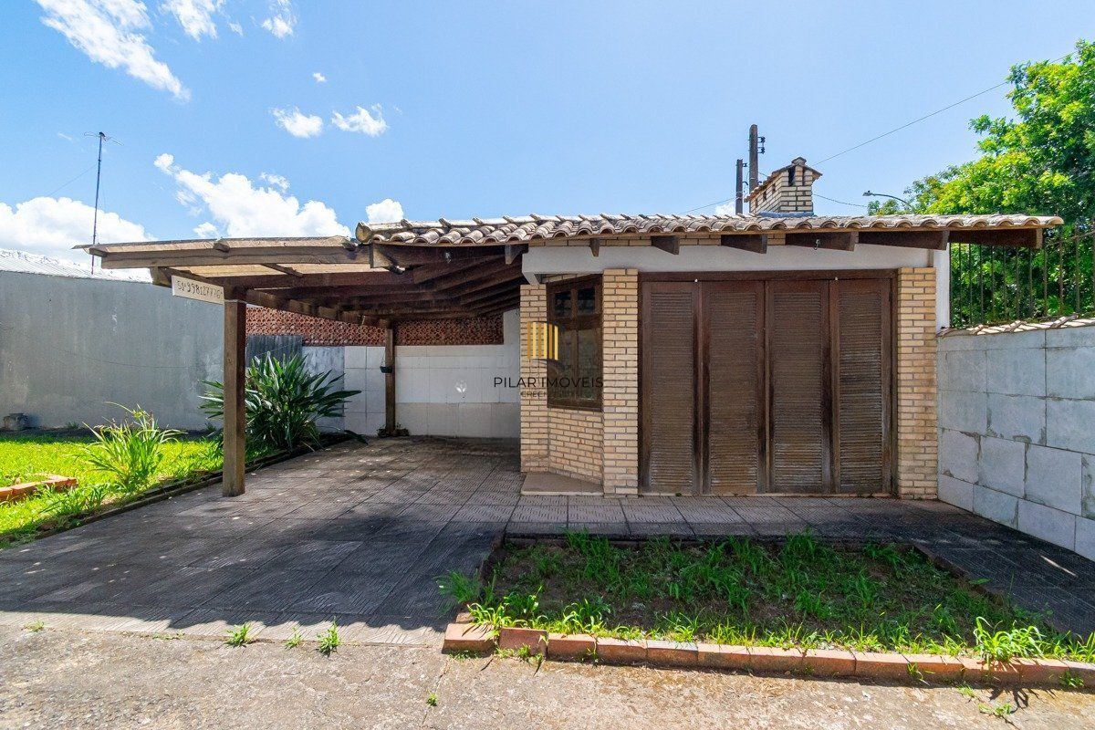 Casa de 1 dormitório e 1 vaga de garagem em Cachoeirinha.