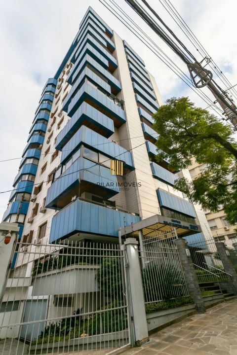 Apartamento de 4 dormitórios, 2 suítes, 2 vagas e elevador na Castro Alves.