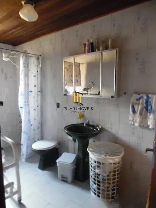 Excelente imóvel com terreno amplo à venda no Jardim Itu – Porto Alegre