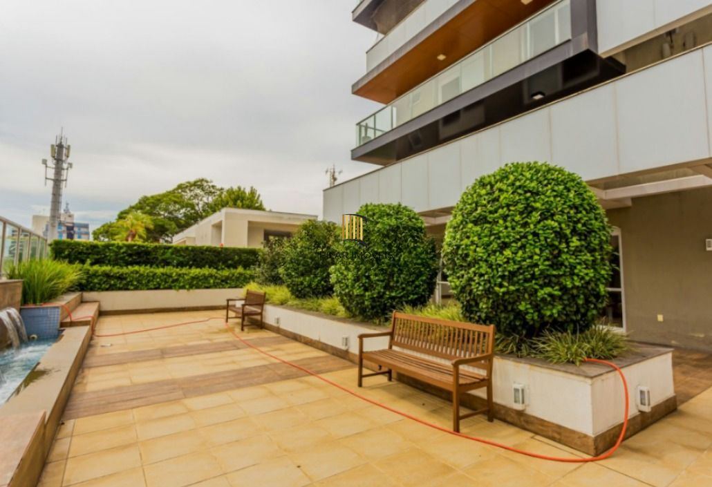 Apartamento mobiliado de 2 dormitórios no bairro Petrópolis