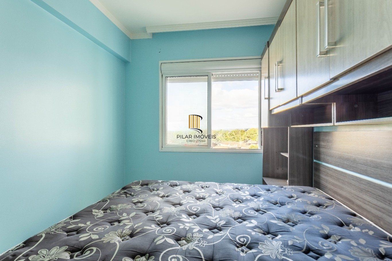 Apartamento com 2 quartos, 1 vaga e elevador no Bairro Vila Ipiranga.