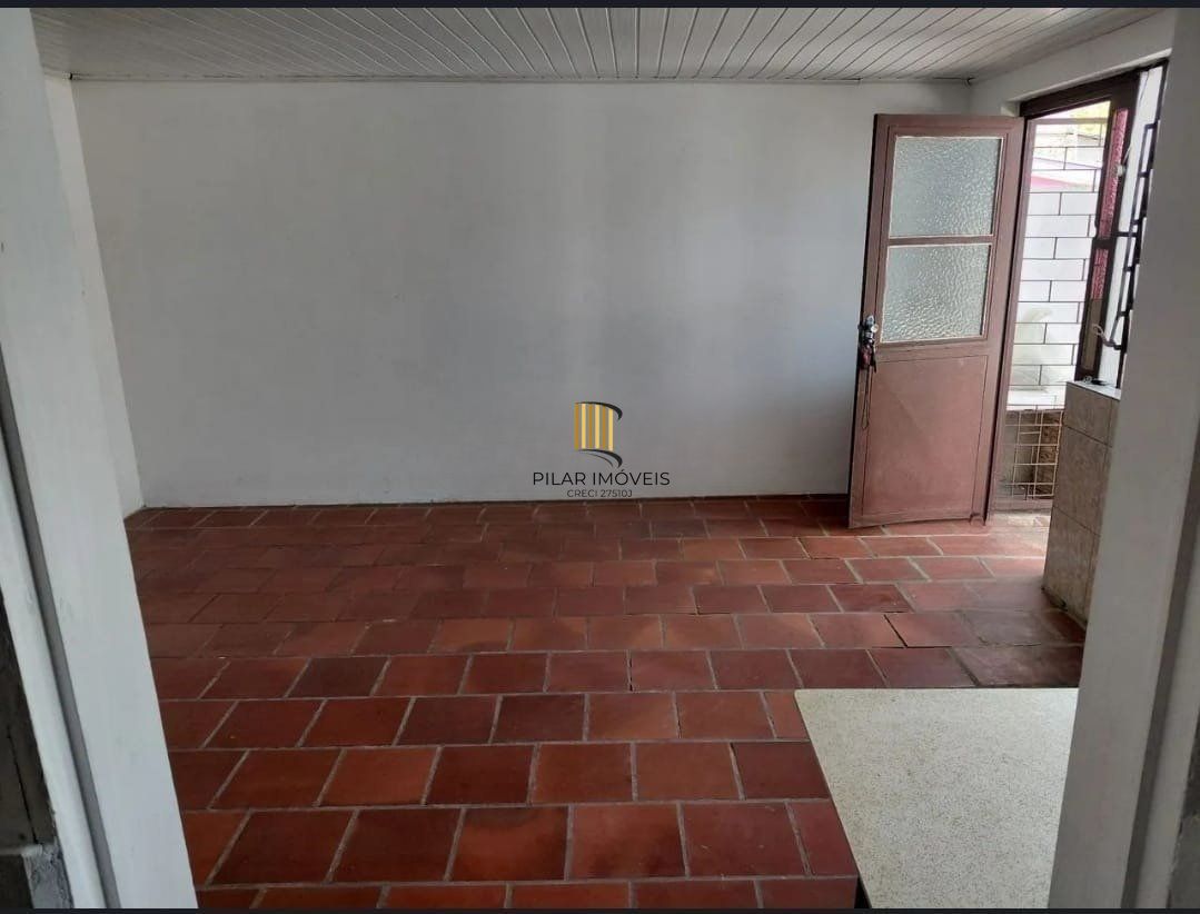 Casa com 3 dormitórios e 2 vagas de garagem em Gravataí.