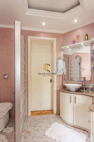 Casa com 4 suítes no Bairro Jardim Itu