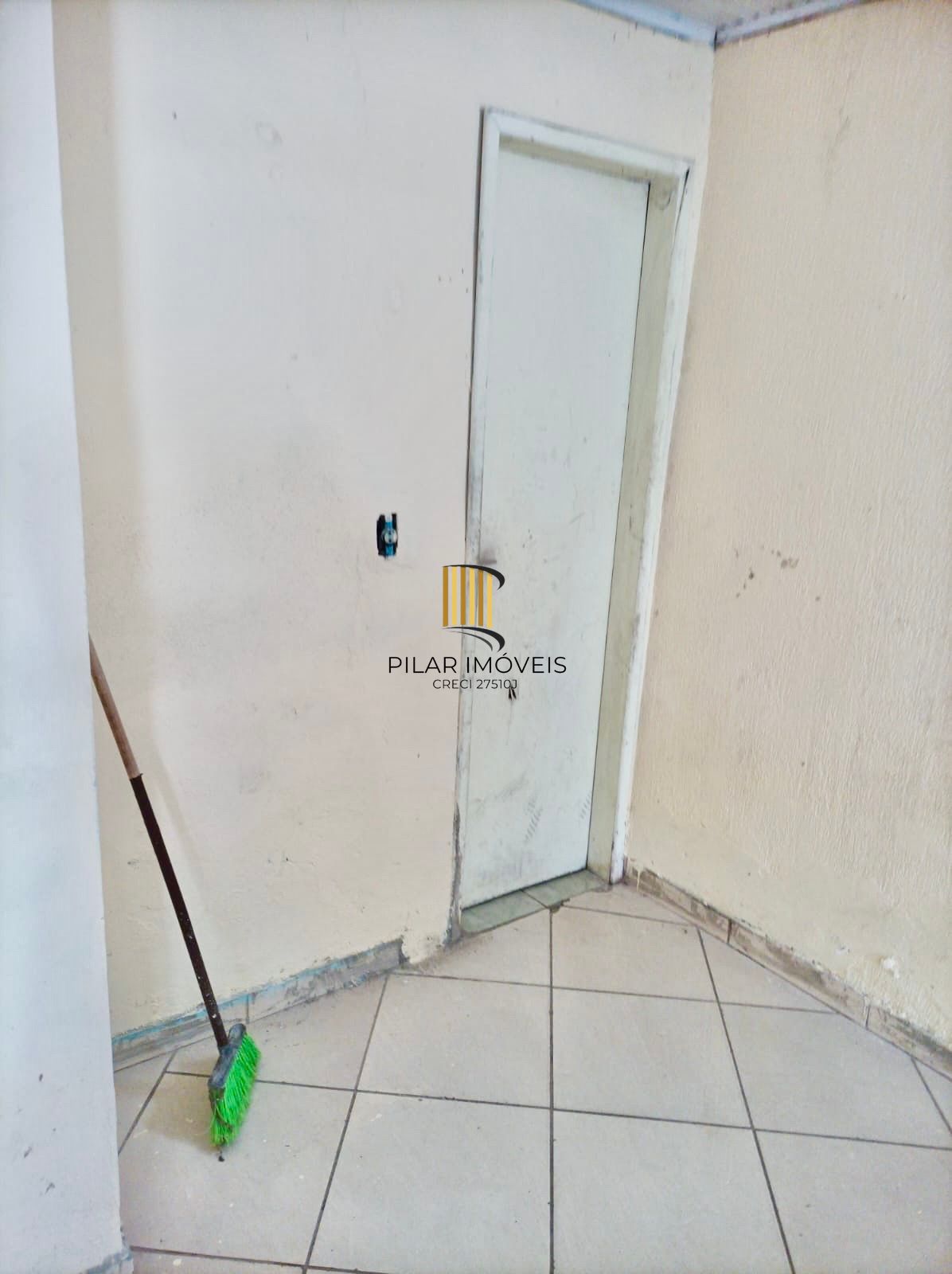 Apartamento com 2 dormitórios no Bairro Parque dos Maias