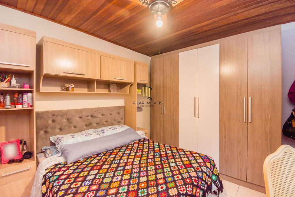 Casa com 4 Dorms e Terreno Amplo – bairro São João, 400m²