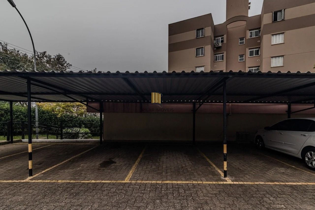 Apartamento 2 Dormitórios com 1 vaga coberta e elevador no Alto Petrópolis