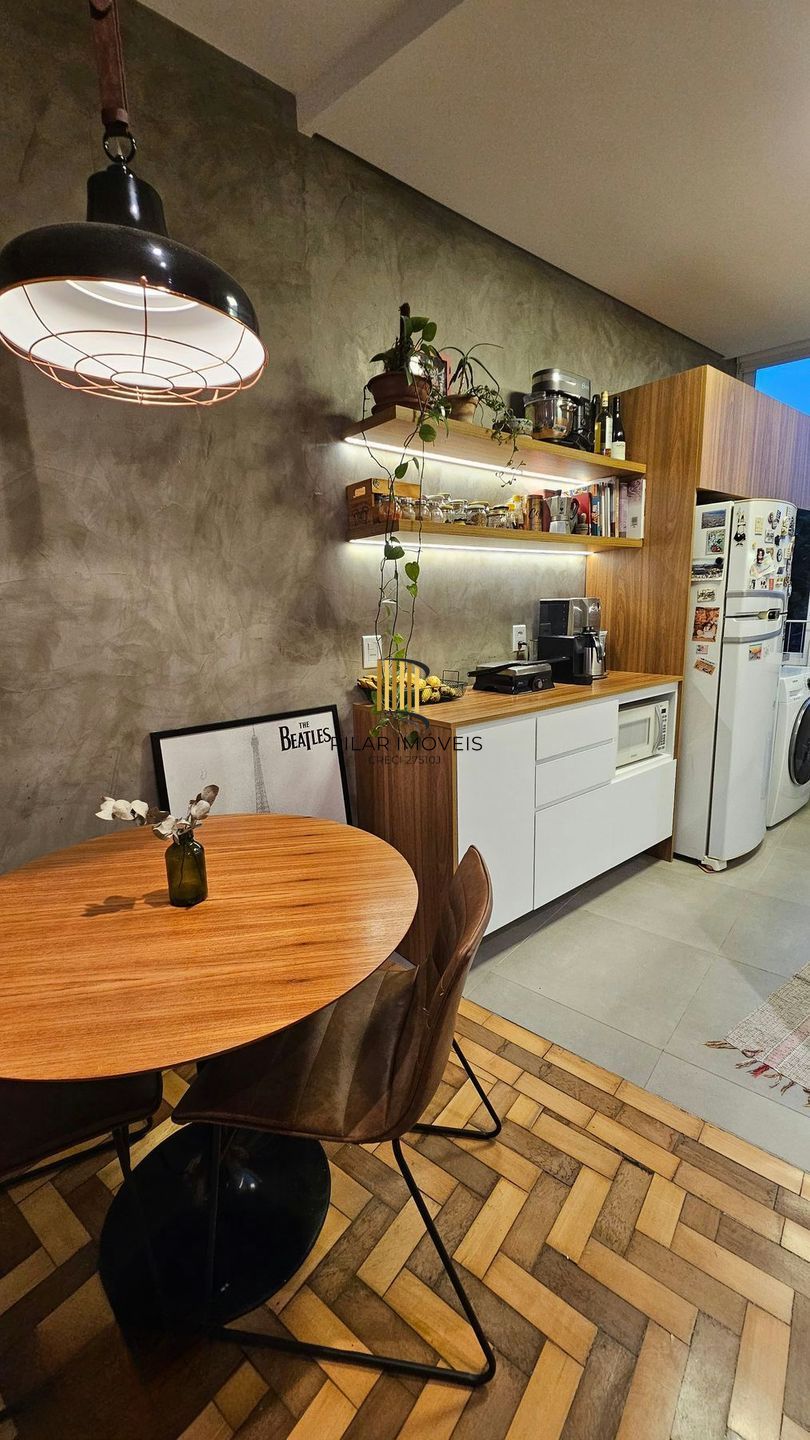 Apartamento à venda com 1 dormitório no Bairro Cidade Baixa