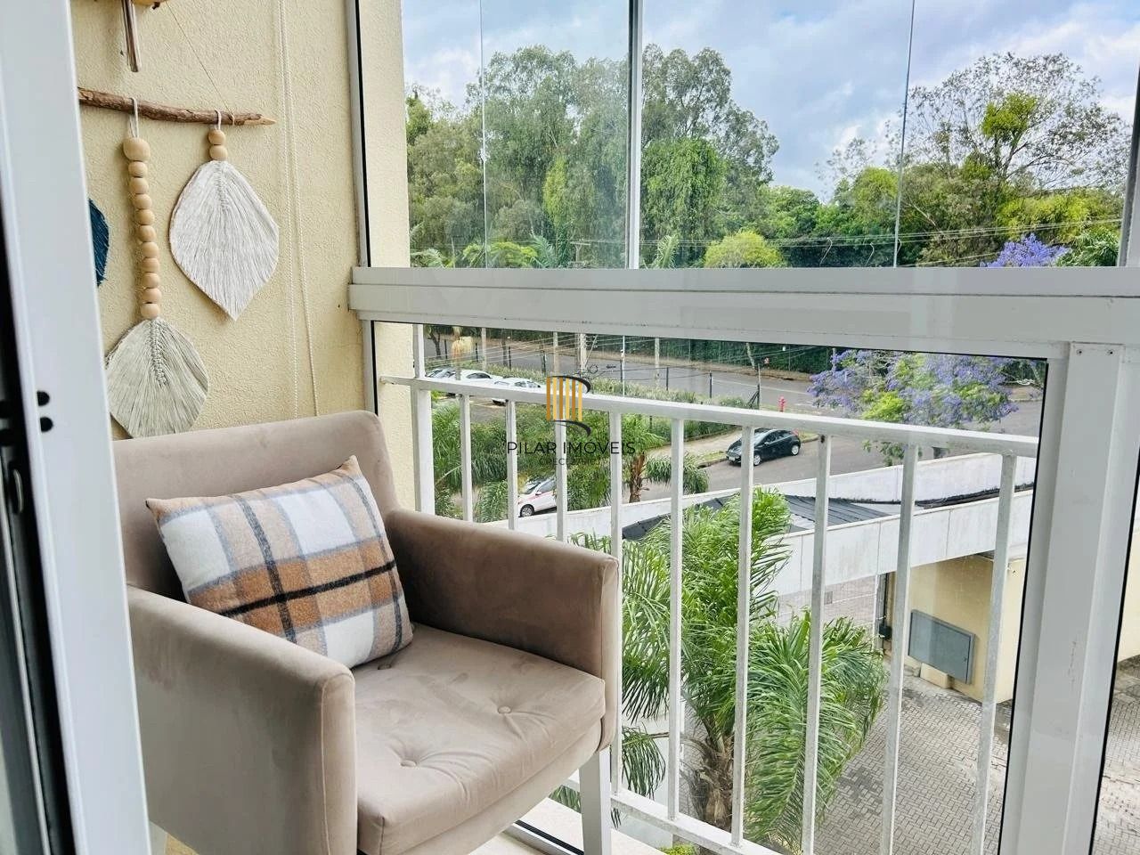 Apartamento 2 Dormitórios com Suíte, elevador e 2 Vagas no Alto Petrópolis