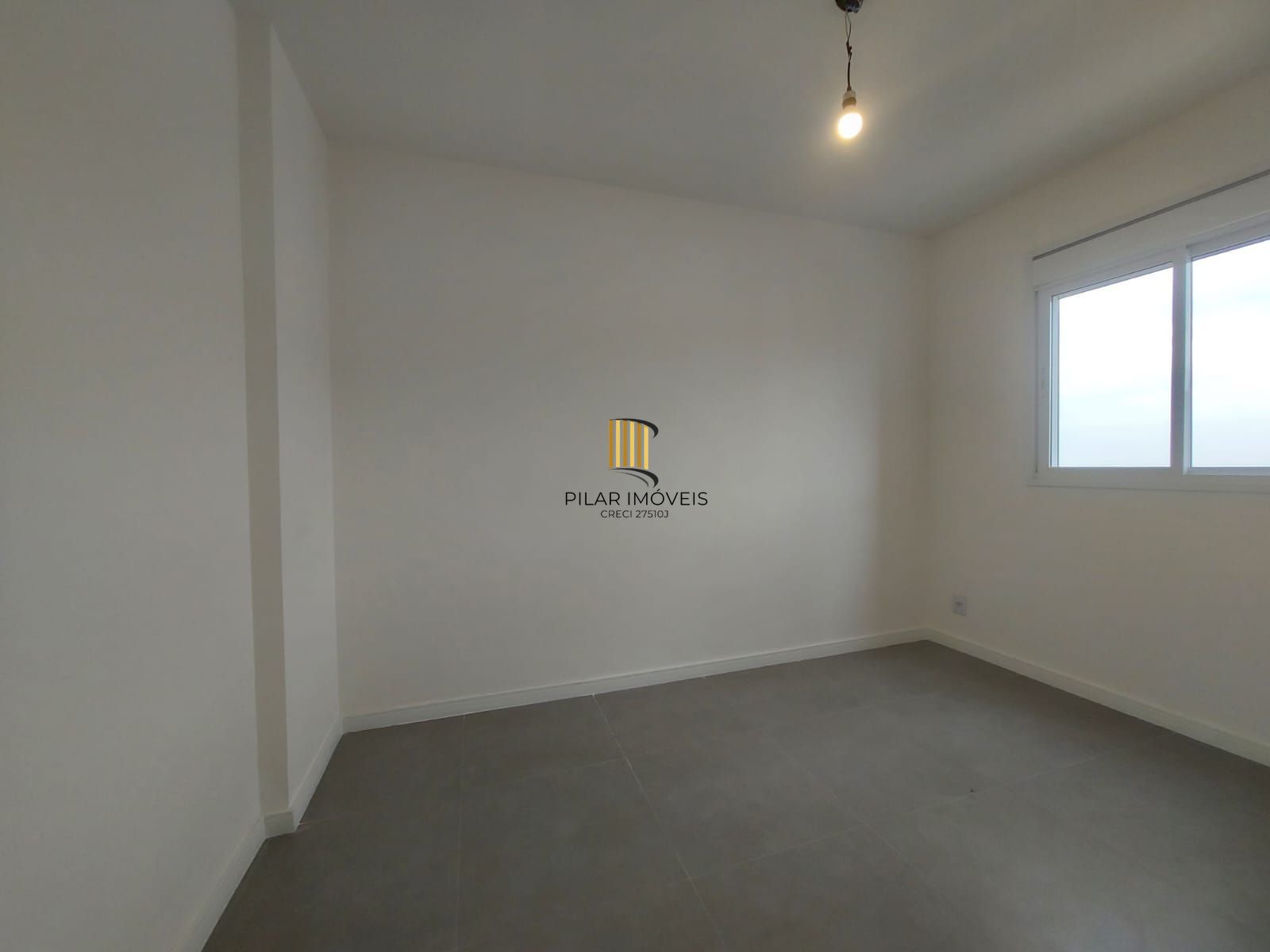 Apartamento de 2 quartos, suíte, elevador e 1vaga no bairro Jardim Sabará