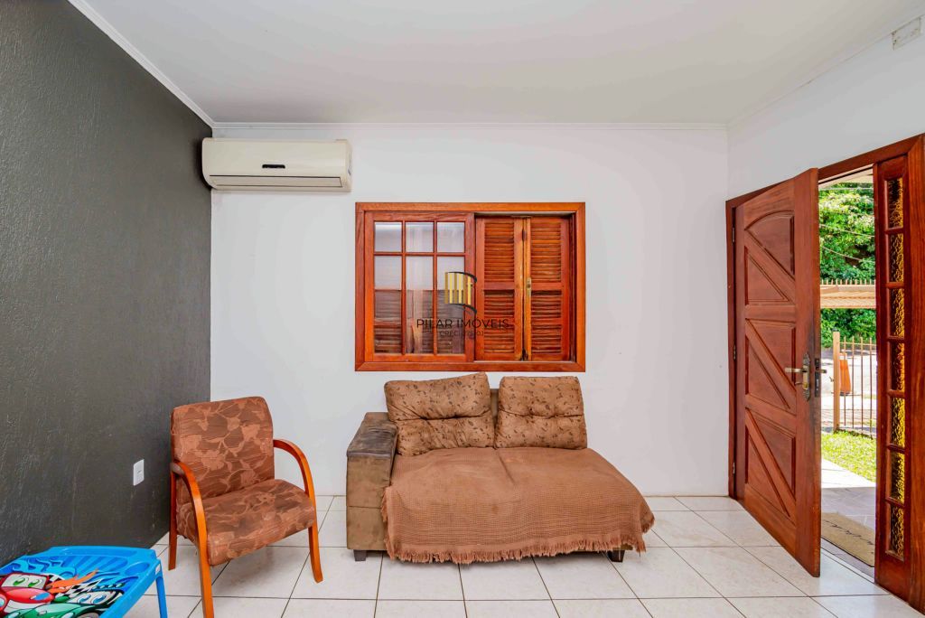 Casa com 3 quartos e 4 vagas à venda em Vila Nova