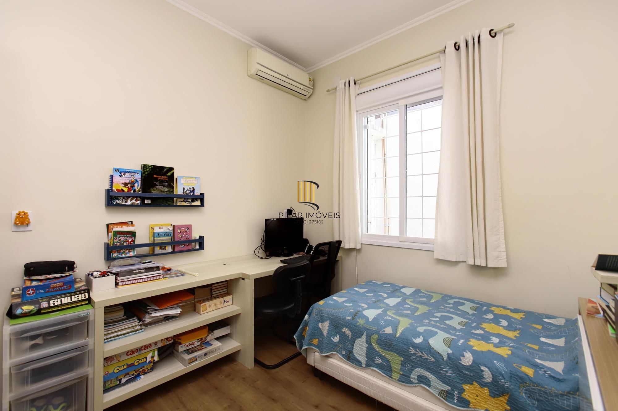 Casa de 4 quartos, 3 banheiros, 3 vagas no bairro Rio Branco