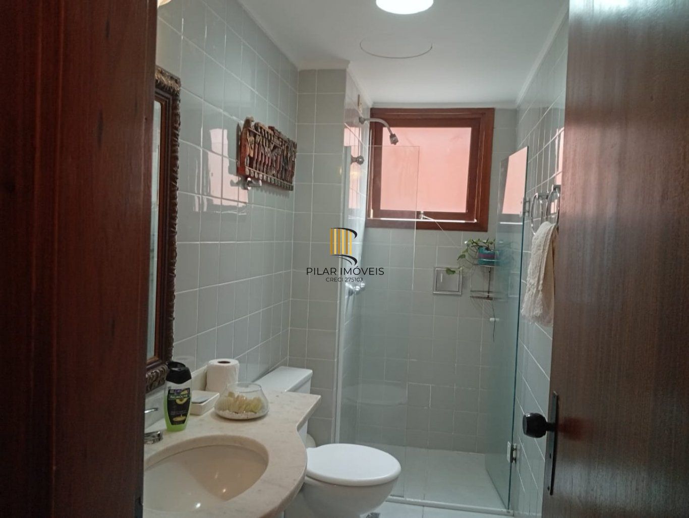 Apartamento com 3 quartos, vaga e sacada no bairro Jardim botânico