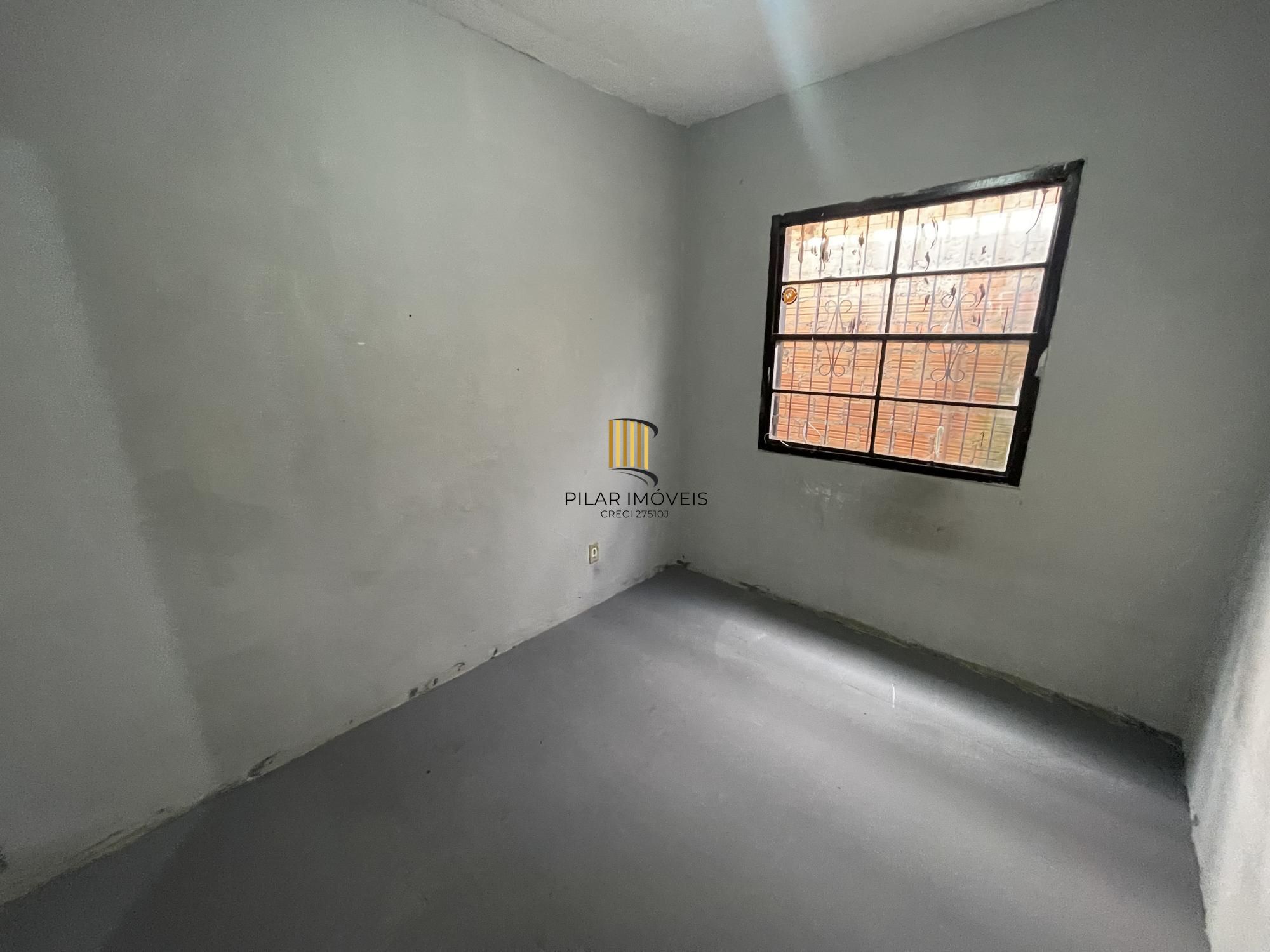Apartamento Garden 48m² Bairro Maria Regina Térreo com pequeno pátio Alvorada