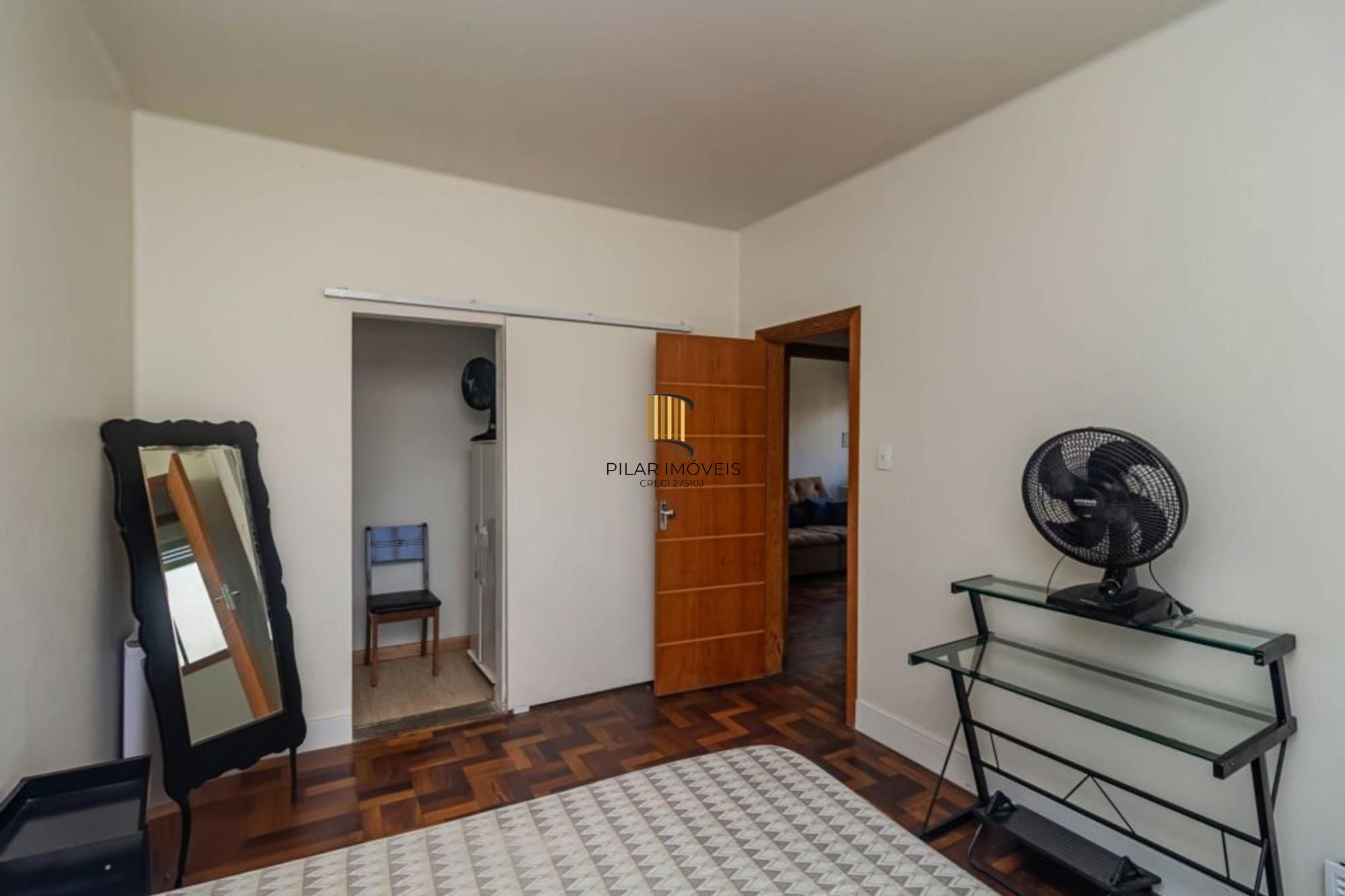 Apartamento semi mobiliado de 2 quartos no bairro Passo da Areia