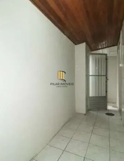 Casa de 3 quartos, 2 banheiros, 2 vagas no bairro Jardim Leopoldina