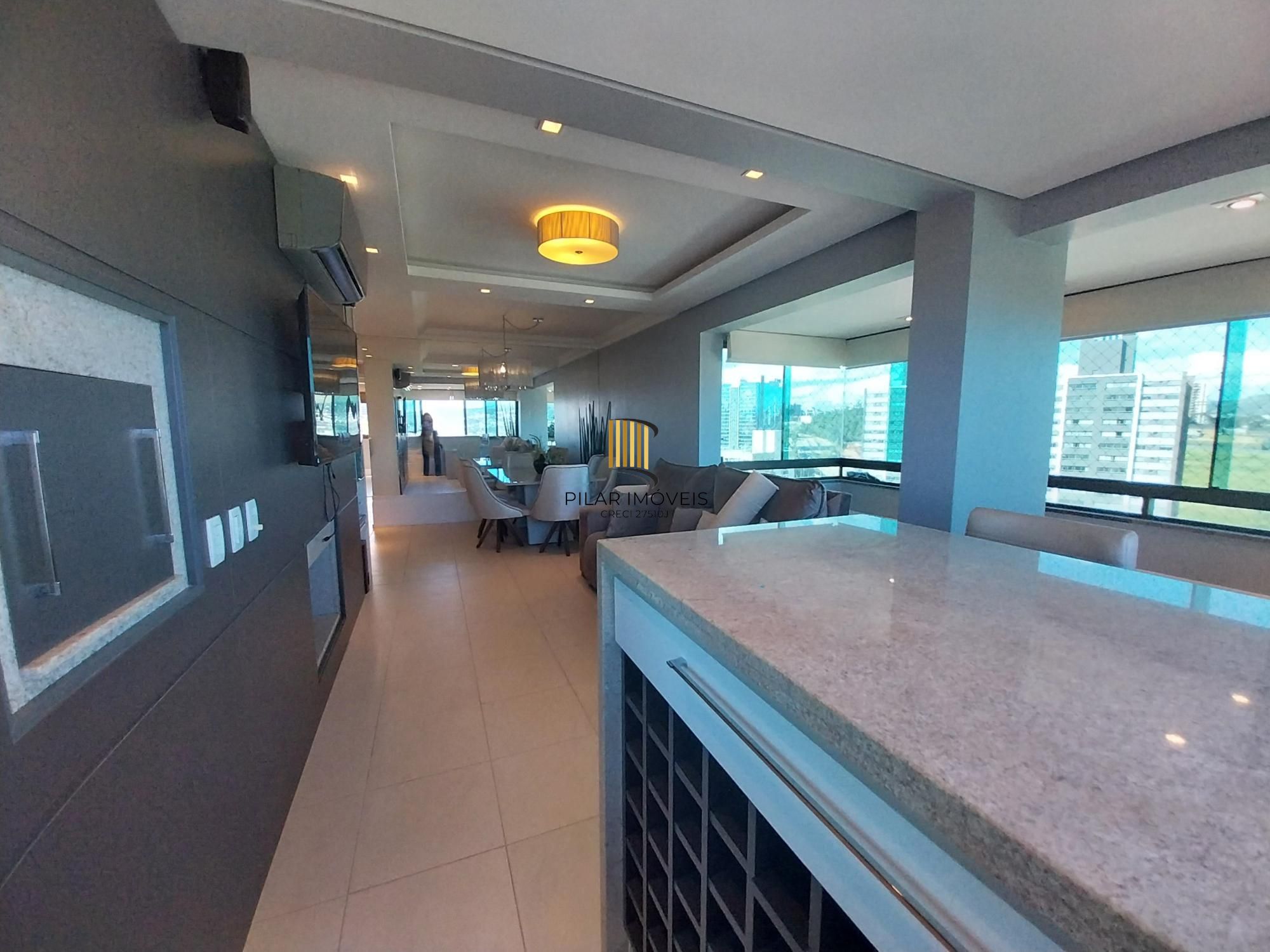Apartamento de 97m², 2 dormitórios,1suíte, 3 vagas de garagem no Jardim Botânico