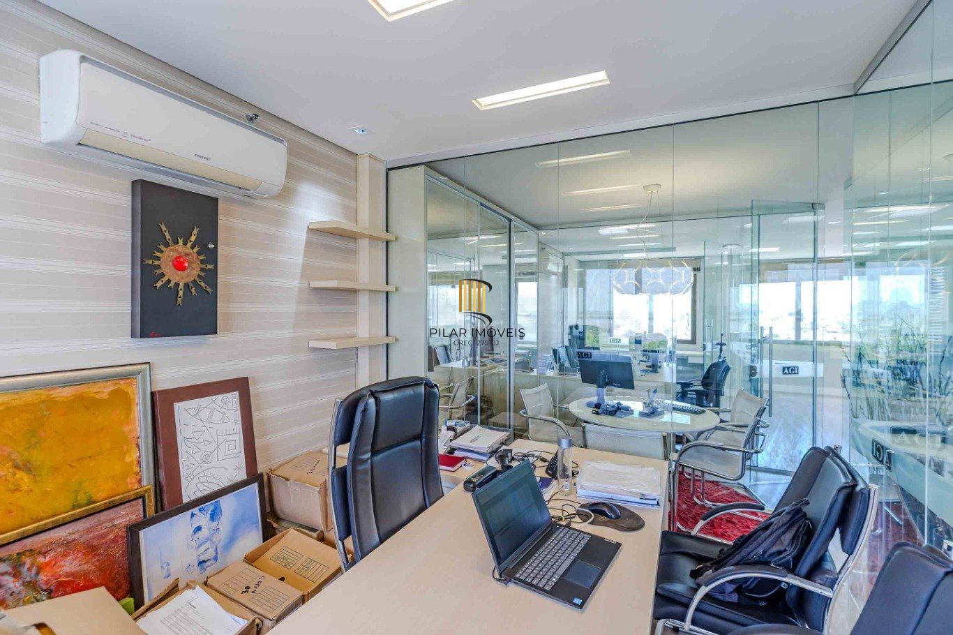 Sala comercial, 2 vagas, elevador e restaurante no bairro Praia de Belas