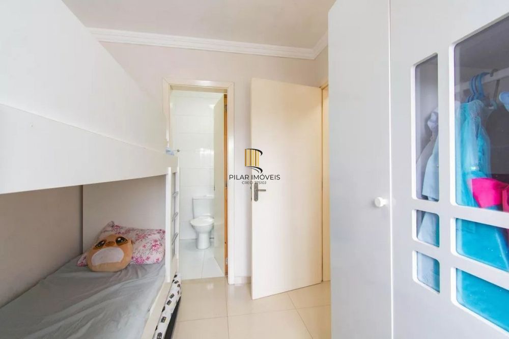 Casa de 3 dormitórios e 2 vagas de garagem em Canoas.