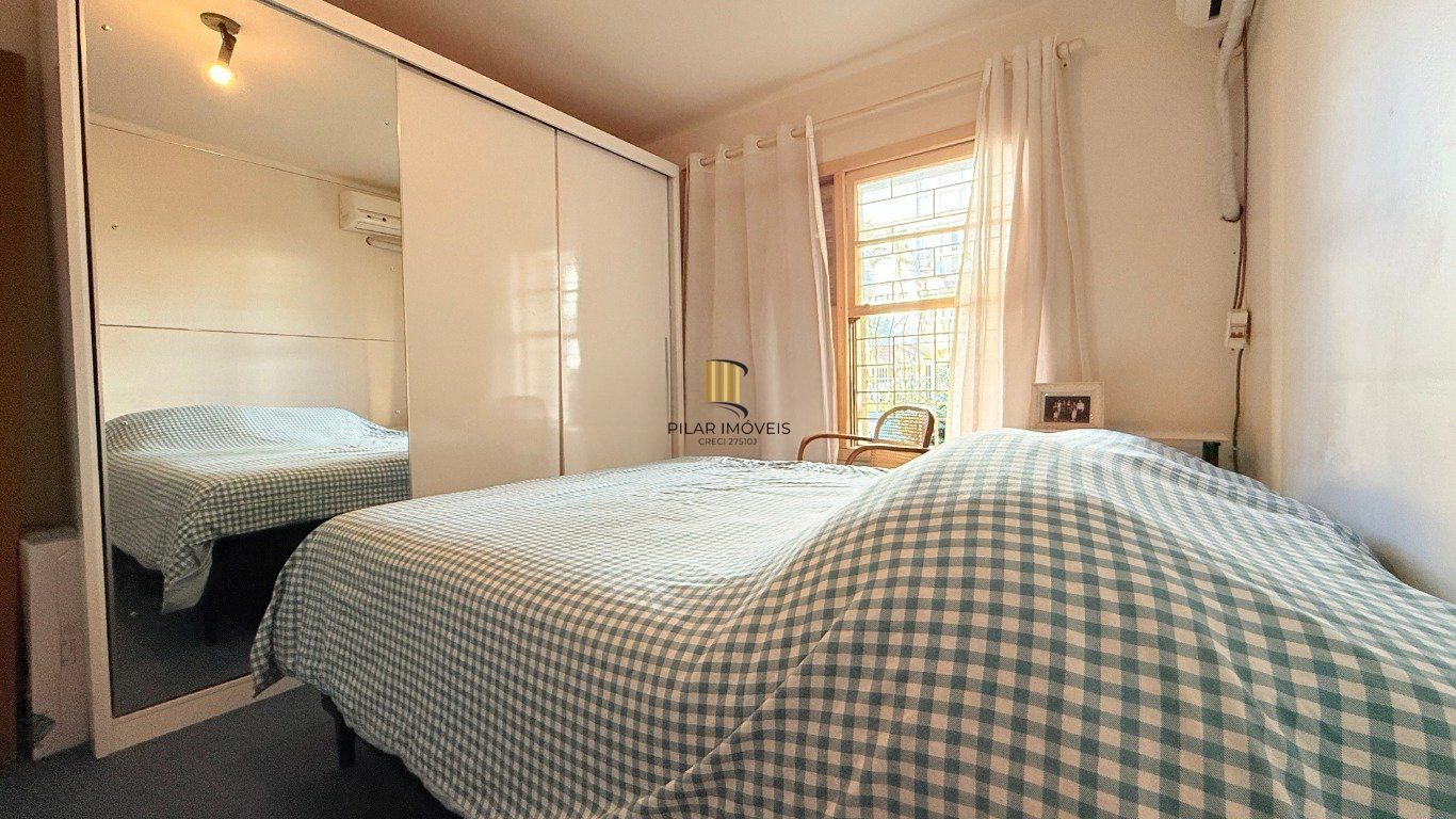 Apartamento térreo com pátio no bairro Santana.