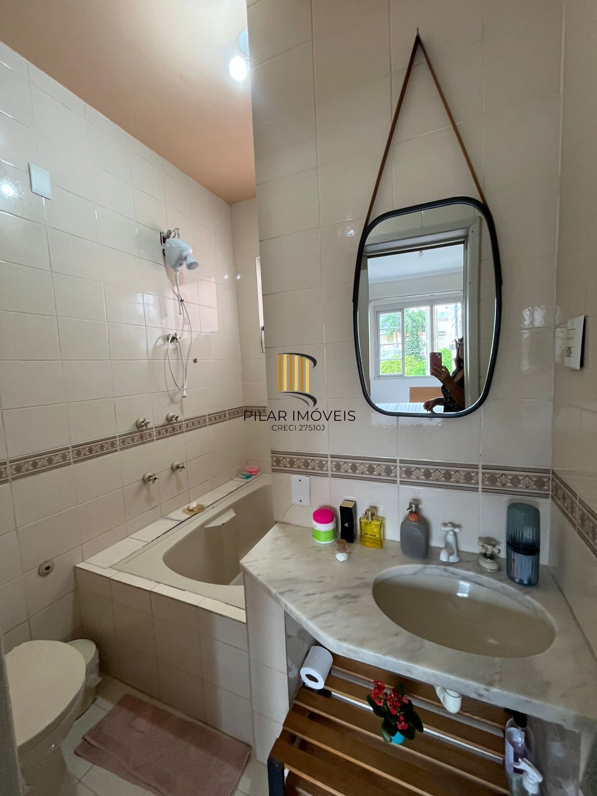 Apartamento com 2 quartos, 2 banheiros e sol da manhã no bairro Vila Ipiranga