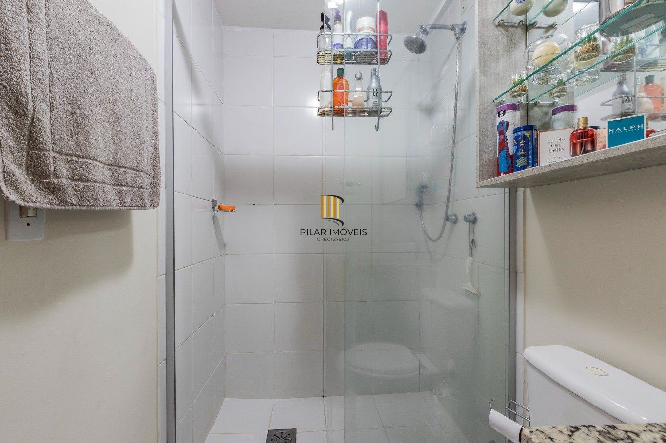 Apartamento 2 Dormitórios com Suíte, elevador e 2 Vagas no Alto Petrópolis