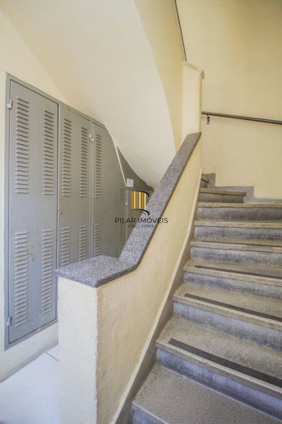 Apartamento térreo de 2 quartos, 2 banheiros no bairro Cidade baixa