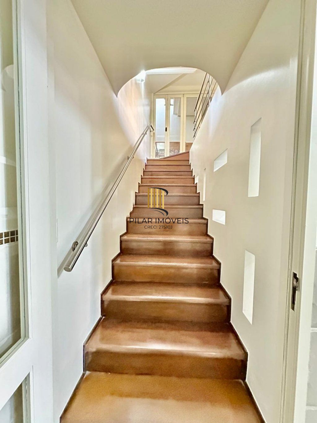 Casa de 3 dormitórios, 2 vagas de garagem em Canoas