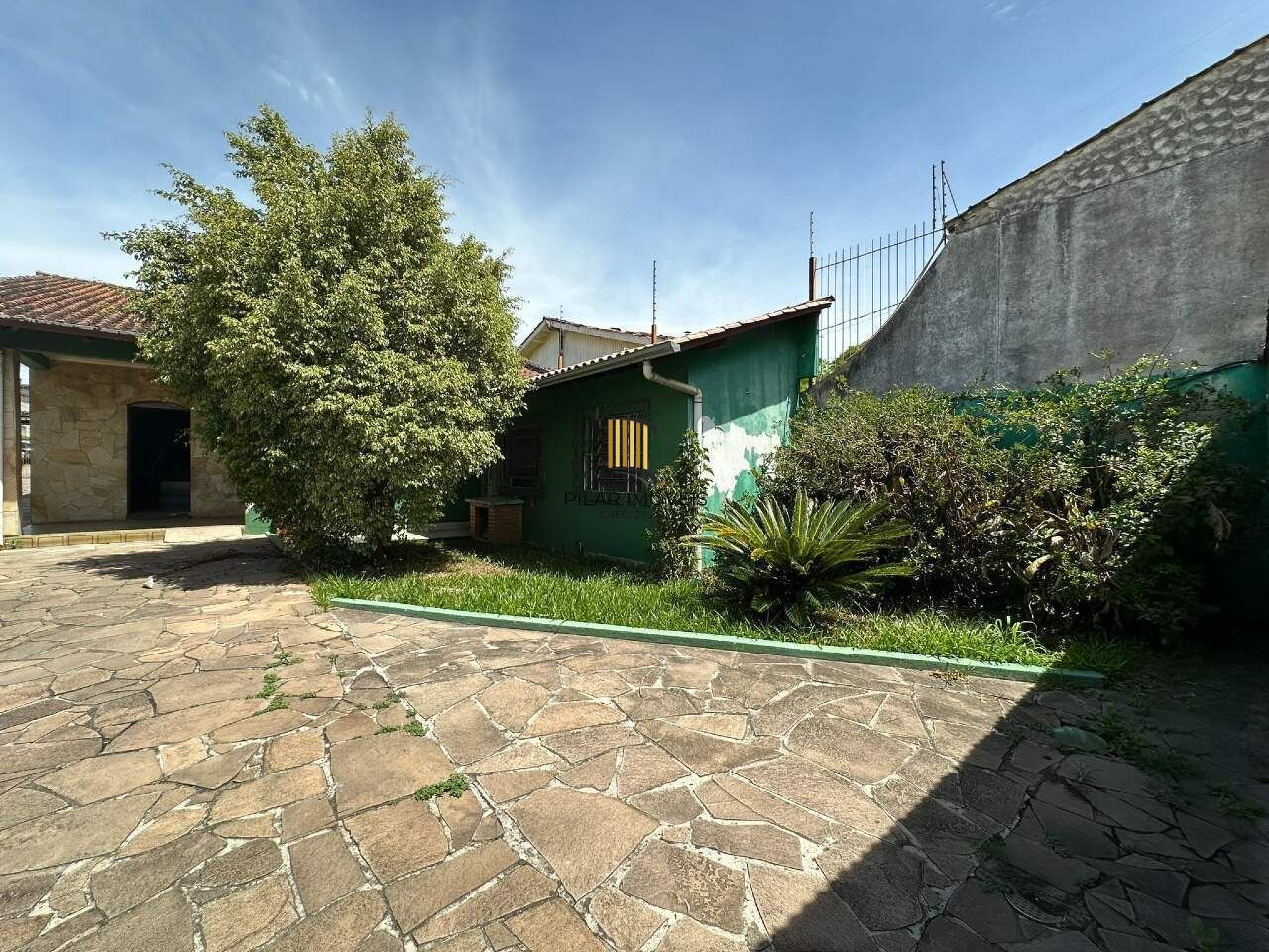 Casa 3 dormitórios na Rua Santa Isabel em Viamão-RS