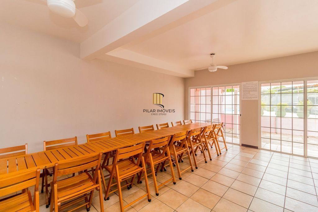 Casa em Condomínio com 3 dormitórios com 76m