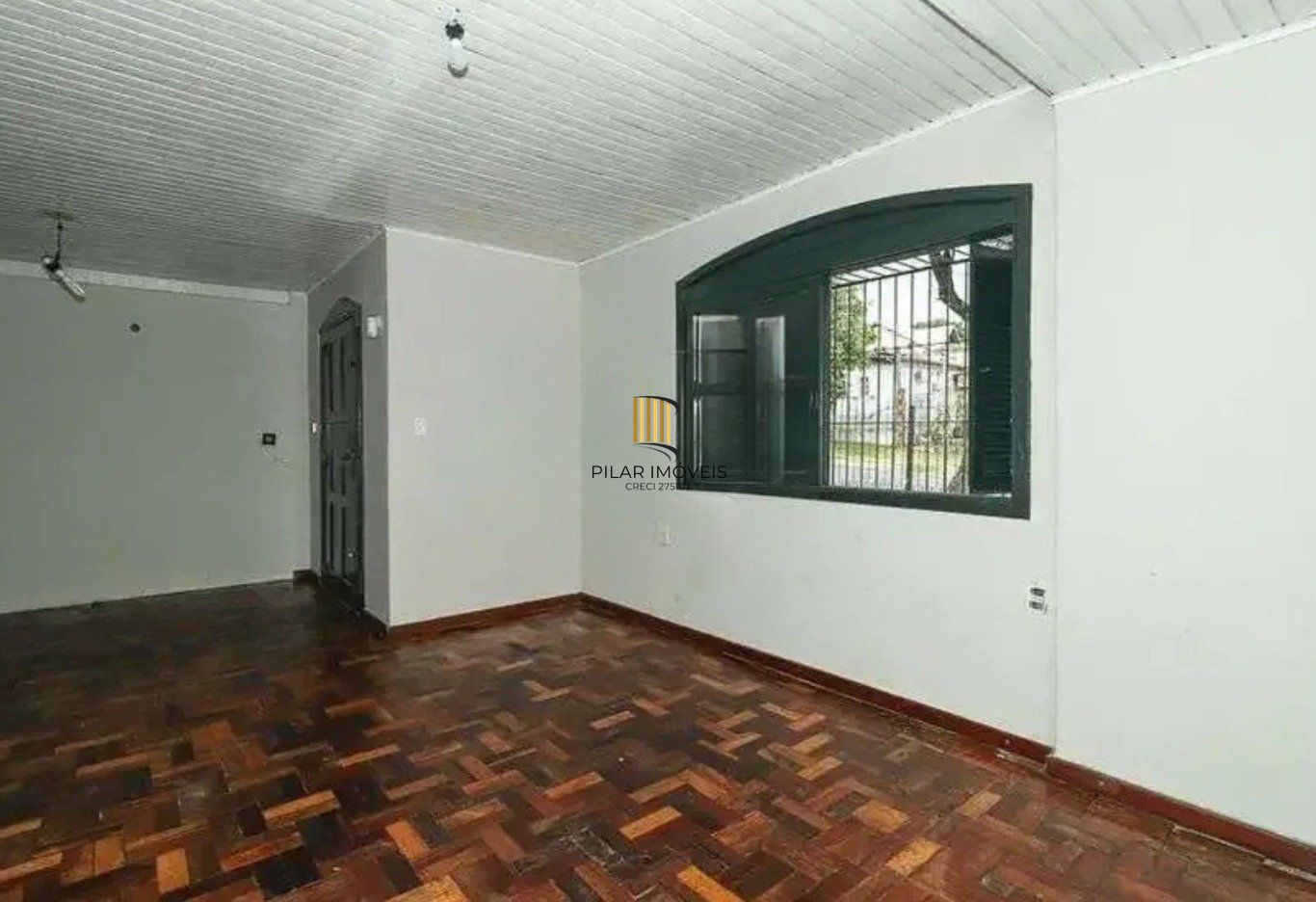 Casa de 3 quartos, 2 banheiros, 2 vagas no bairro Jardim Leopoldina