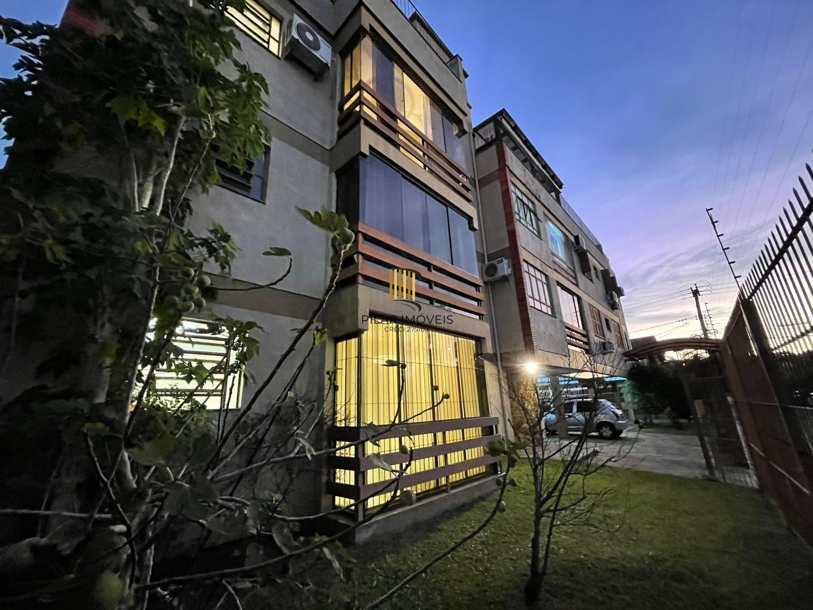 Apartamento térreo garden com 3 dormitórios, 1 suíte, 3 vagas de garagem