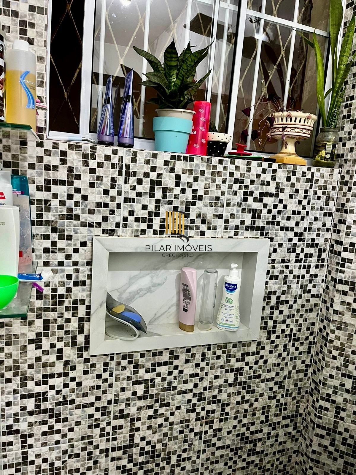 Apartamento Térreo 2 quartos com vaga à venda na Rua  Barbedo, Menino Deus