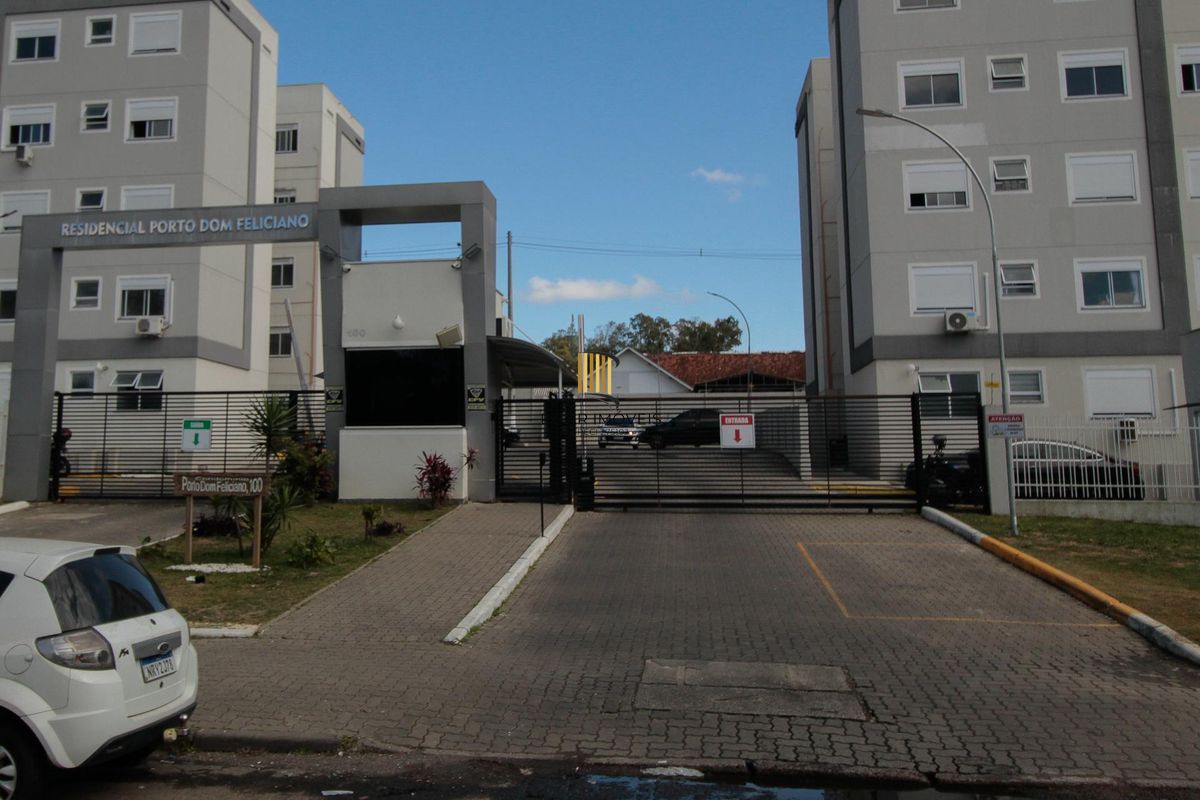 Apartamento 2 dormitórios Linda Vista, 1 vaga e Piscina na Av. Protásio Alves