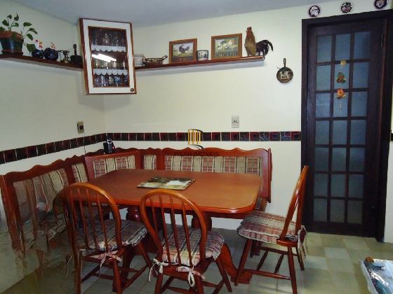 Casa com 3 quartos, 3 banheiros, churrasqueira no bairro Jardim São Pedro.