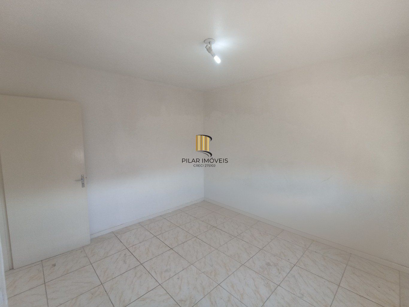 Apartamento com 2 dormitórios, 1vaga de garagem e elevador no centro de Canoas.