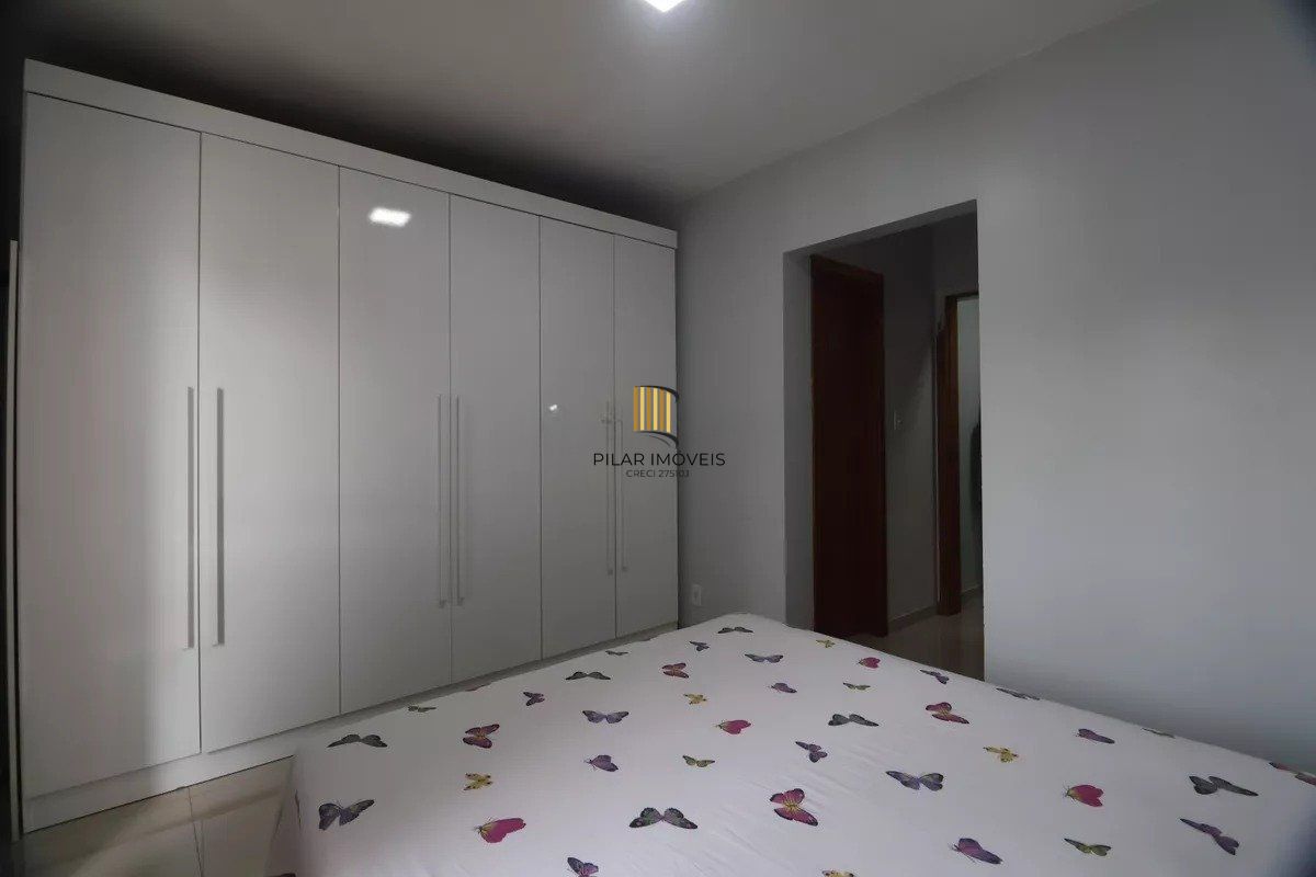 Casa de 2 quartos e 2 vagas de garagem no bairro São José Canoas.