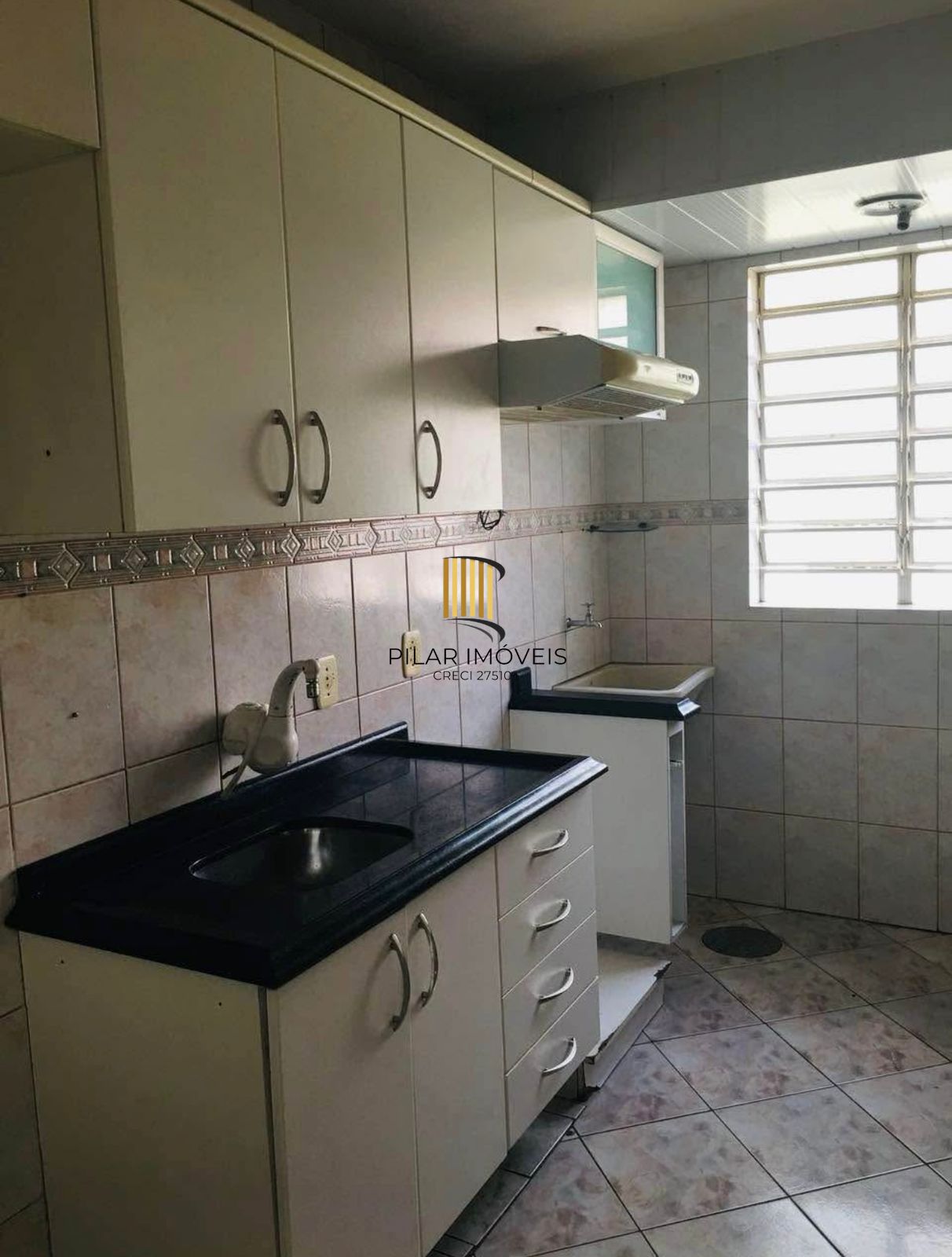 Apartamento térreo de 2 dormitórios bairro Morro Santana